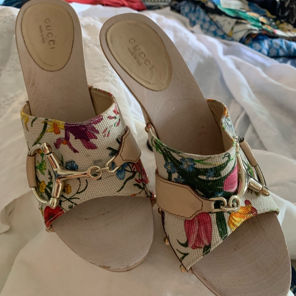 Gucci Flora heels